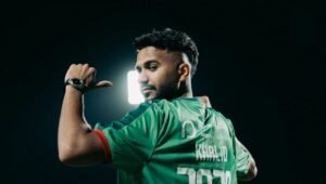 الأهلي السعودي يسعى لضم خالد الغنام جناح الاتفاق بعد إعارته إلى الهلال